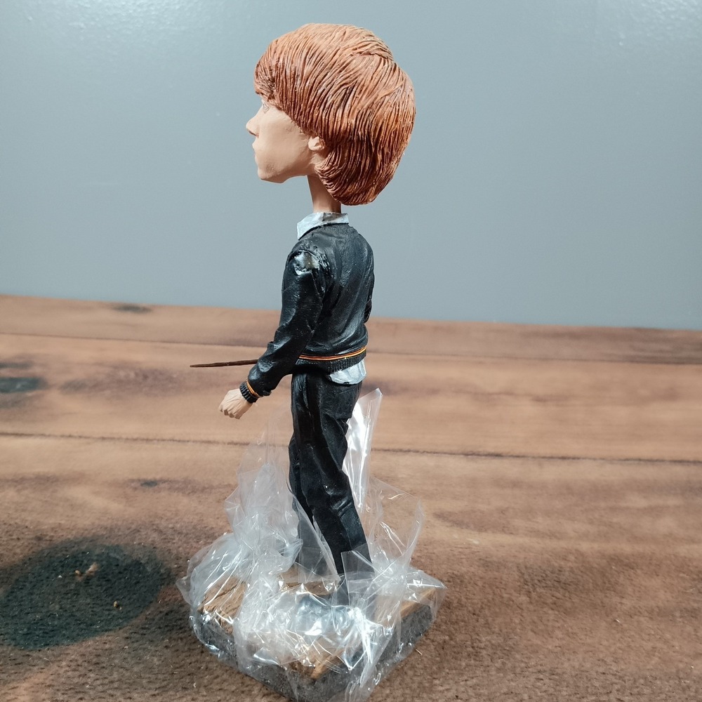 NECA Harry Potter Head Knocker Harry Potter Ron and Herminie Figure - Picture 15 of 16